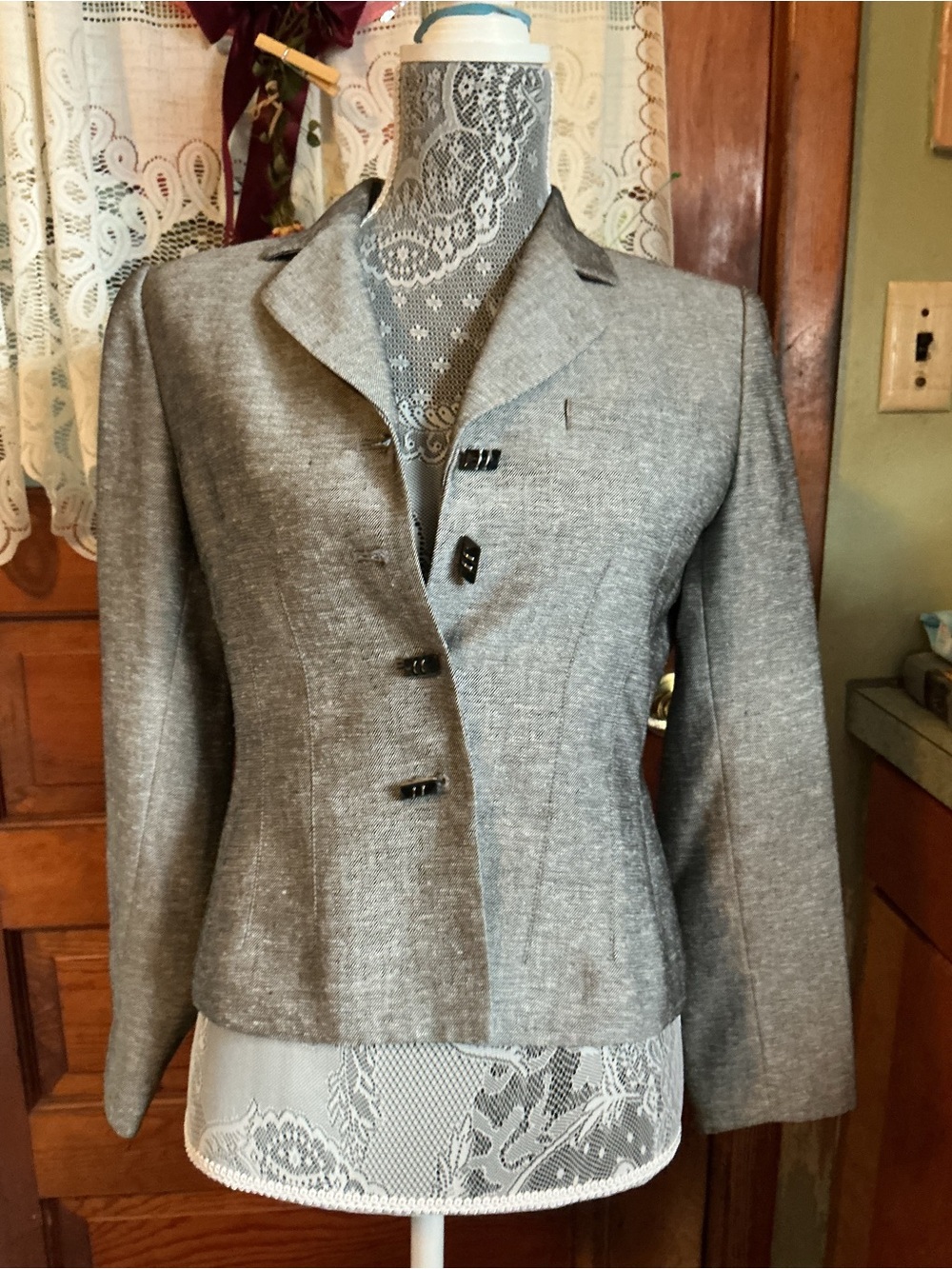 Kasper Silver-Gray Tailored Women's Blazer